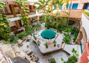 Hotel Encino Malecón Centro Puerto Vallarta hotel thumbnail 4