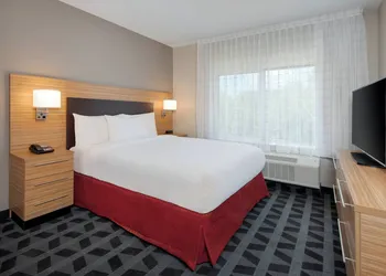 TownePlace Suites by Marriott Niceville Eglin AFB Area hotel thumbnail 5