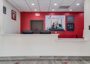 Red Lion Inn & Suites Katy hotel thumbnail 4