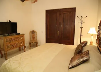Hotel Centenario Los Arroyitos hotel thumbnail 4