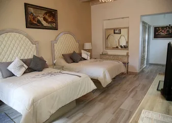 Hotel Centenario Los Arroyitos hotel thumbnail 6