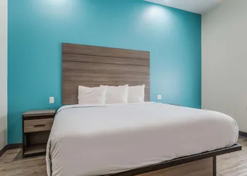Americas Best Value Inn & Suites Katy hotel thumbnail 7