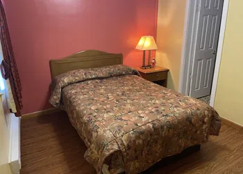 Gateway Inn hotel thumbnail 5