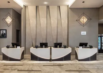 Marriott New York JFK Airport hotel thumbnail 2