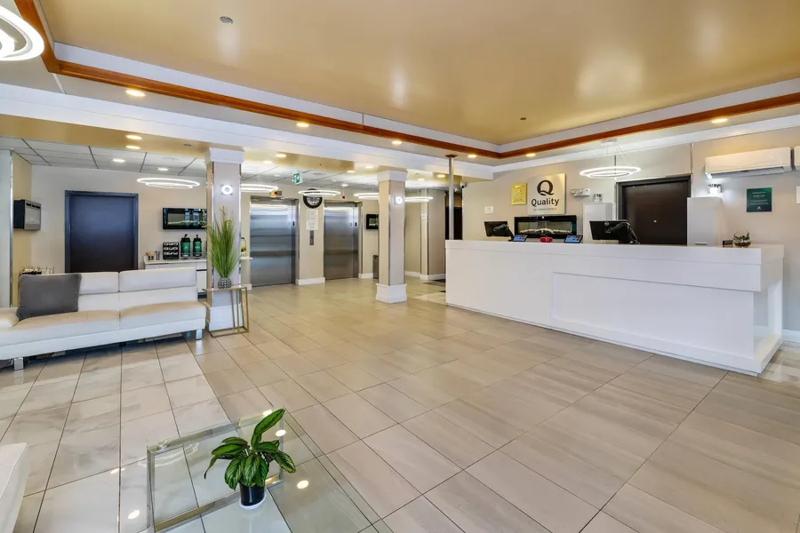 Quality Inn Sunshine Suites hotel detail image 2