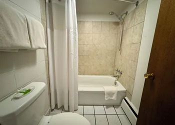 Fairview Inn hotel thumbnail 7
