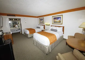Howard Johnson by Wyndham Gallup hotel thumbnail 6