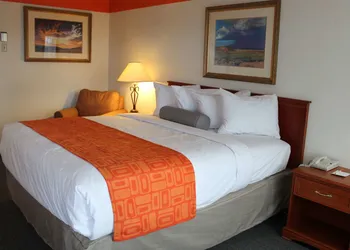 Howard Johnson by Wyndham Gallup hotel thumbnail 7