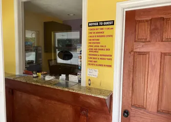 The Village Inn hotel thumbnail 2