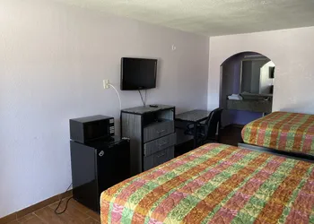 The Village Inn hotel thumbnail 3