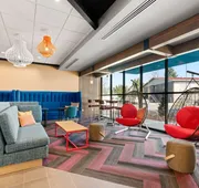 Tru by Hilton Portland Airport hotel detail image 5