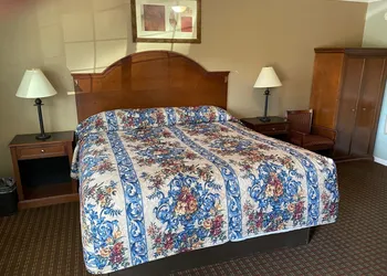 American Inn hotel thumbnail 4
