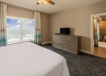 Escapes! To The Shores Orange Beach, a Ramada by Wyndham hotel thumbnail 4