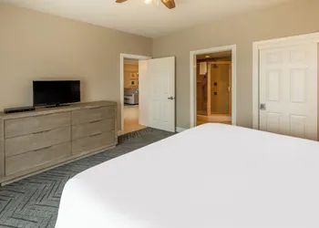 Escapes! To The Shores Orange Beach, a Ramada by Wyndham hotel thumbnail 6