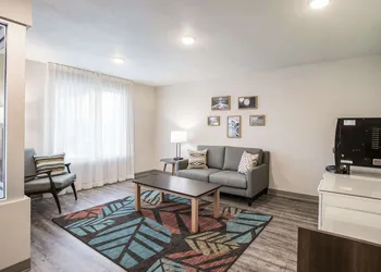 WoodSpring Suites Detroit Madison Heights hotel thumbnail 3