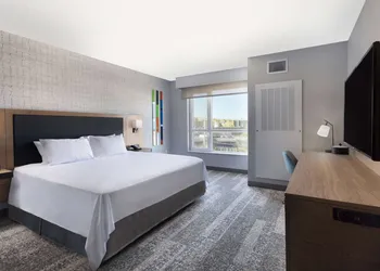 Hampton Inn & Suites Watertown Boston hotel thumbnail 8