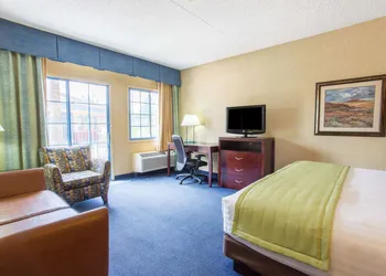 Days Inn & Suites by Wyndham Mesa Near Phoenix hotel thumbnail 4