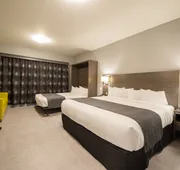 Hôtel & Suites Le Dauphin Drummondville hotel detail image 3