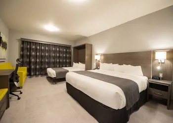 Hôtel & Suites Le Dauphin Drummondville hotel thumbnail 3