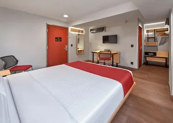 City Express by Marriott Ciudad de México EBC Reforma hotel thumbnail 6