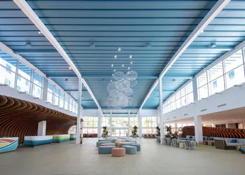 Universal's Endless Summer Resort - Surfside Inn and Suites hotel thumbnail 2