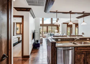 3 BR Ritz-Carlton Residence with Valley Views by RedAwning - Save 20% on 7+ Nights! hotel thumbnail 7