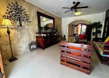El Zaguán Colonial by GuruHotel hotel thumbnail 3
