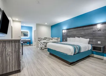 Americas Best Value Inn & Suites Houston at Hwy 6 hotel thumbnail 7
