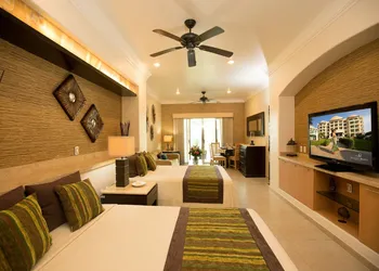 Diamond Bay hotel thumbnail 4