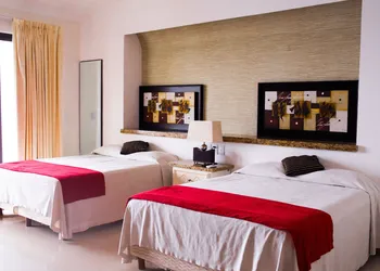 Diamond Bay hotel thumbnail 8