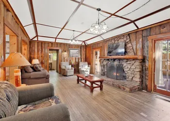 Lodge House #100 hotel thumbnail 7