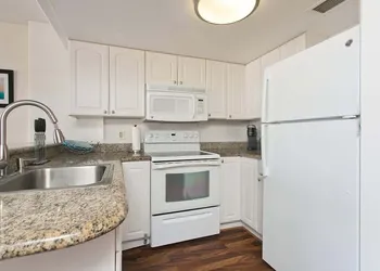 Ilikai Hotel Condo Vacations hotel thumbnail 8