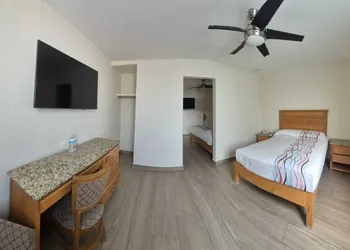 Hotel Baja hotel thumbnail 3
