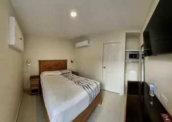 Hotel Baja hotel thumbnail 5