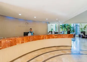 Aquamarina Beach Hotel hotel thumbnail 2