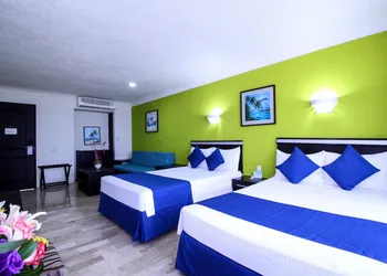 Aquamarina Beach Hotel hotel thumbnail 6