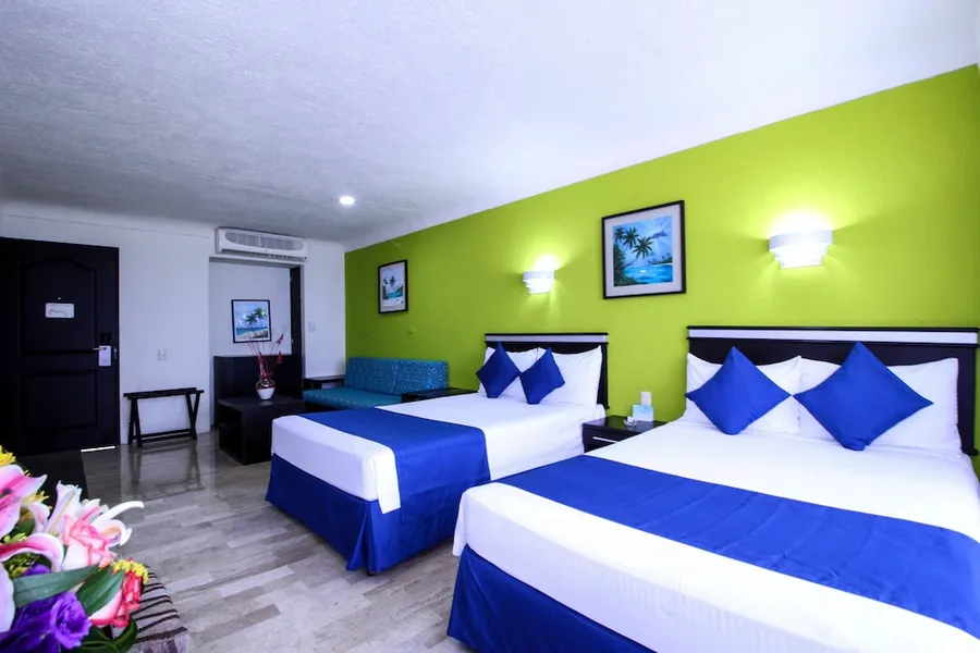 Aquamarina Beach Hotel hotel detail image 6