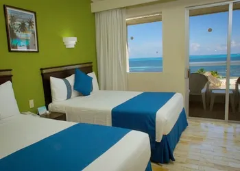 Aquamarina Beach Hotel hotel thumbnail 8