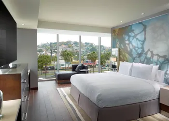 Courtyard by Marriott Queretaro hotel thumbnail 6