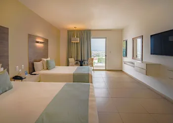 Pacific Palace Beach Tower Hotel hotel thumbnail 7