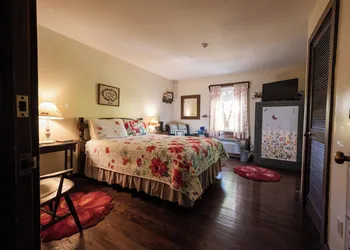 Gregory House Country Inn hotel thumbnail 8