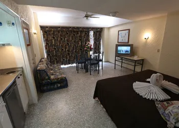 Las Torres Gemelas Acapulco hotel thumbnail 5