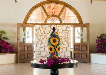 Hotel Abadía Plaza hotel thumbnail 2