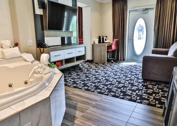 Baymont by Wyndham Medicine Hat hotel thumbnail 6