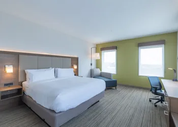 Holiday Inn Express & Suites Columbia Downtown - The Vista by IHG hotel thumbnail 7