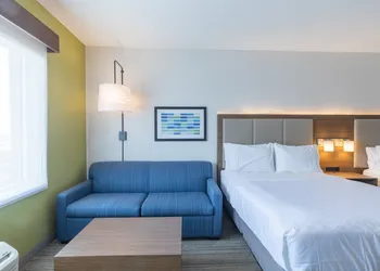 Holiday Inn Express & Suites Columbia Downtown - The Vista by IHG hotel thumbnail 8