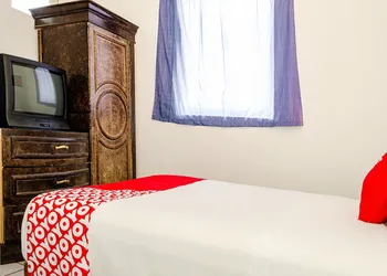 OYO Hotel Cabo Del Sur, Cabo San Lucas hotel thumbnail 7