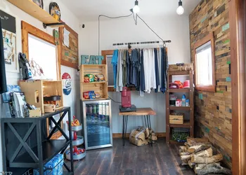 Trail and Hitch Tiny Home Hotel and RV hotel thumbnail 3
