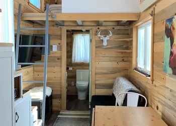 Trail and Hitch Tiny Home Hotel and RV hotel thumbnail 4