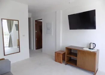 Noah Beach Hotel & Suites hotel thumbnail 5